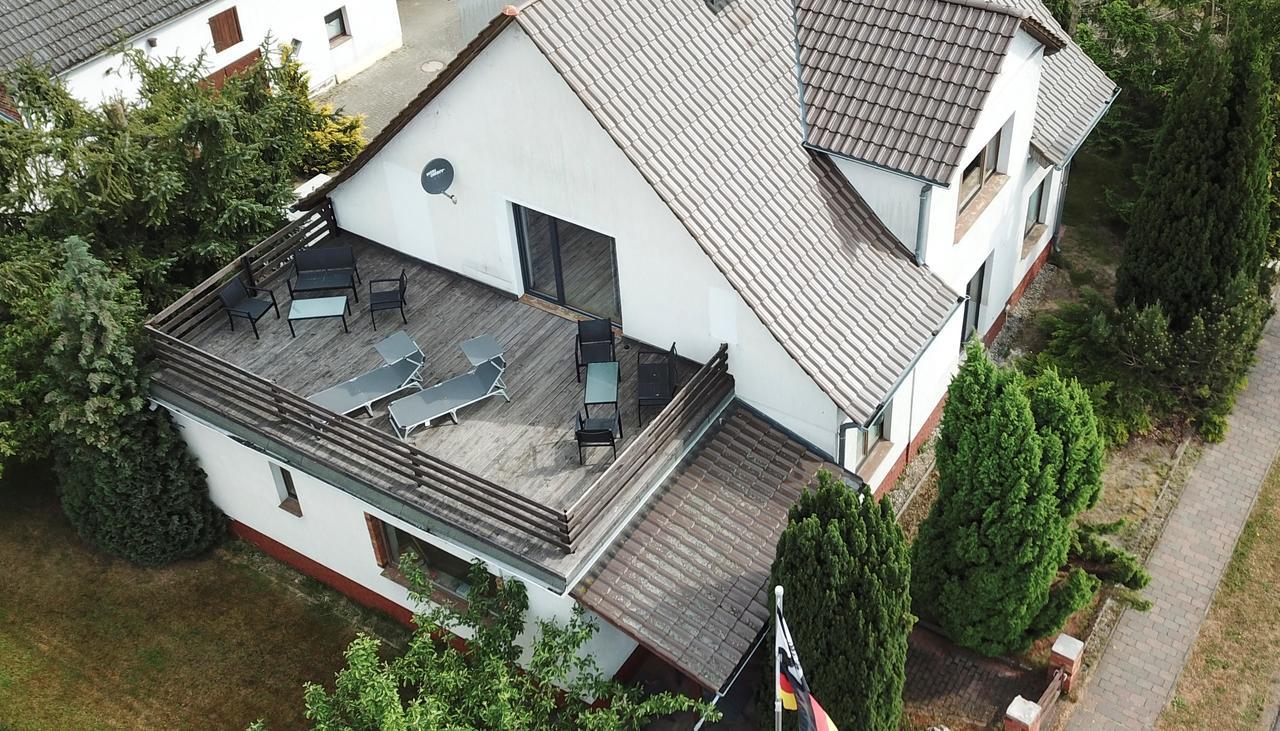 Ostseeferienhaus Oberes Apartment Monkebude Екстер'єр фото
